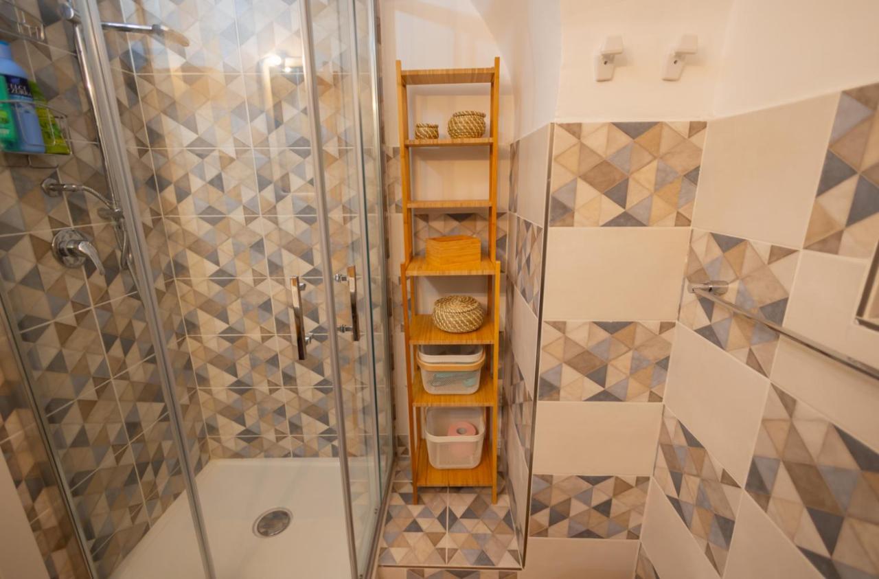 Lavika Home Катания Екстериор снимка
