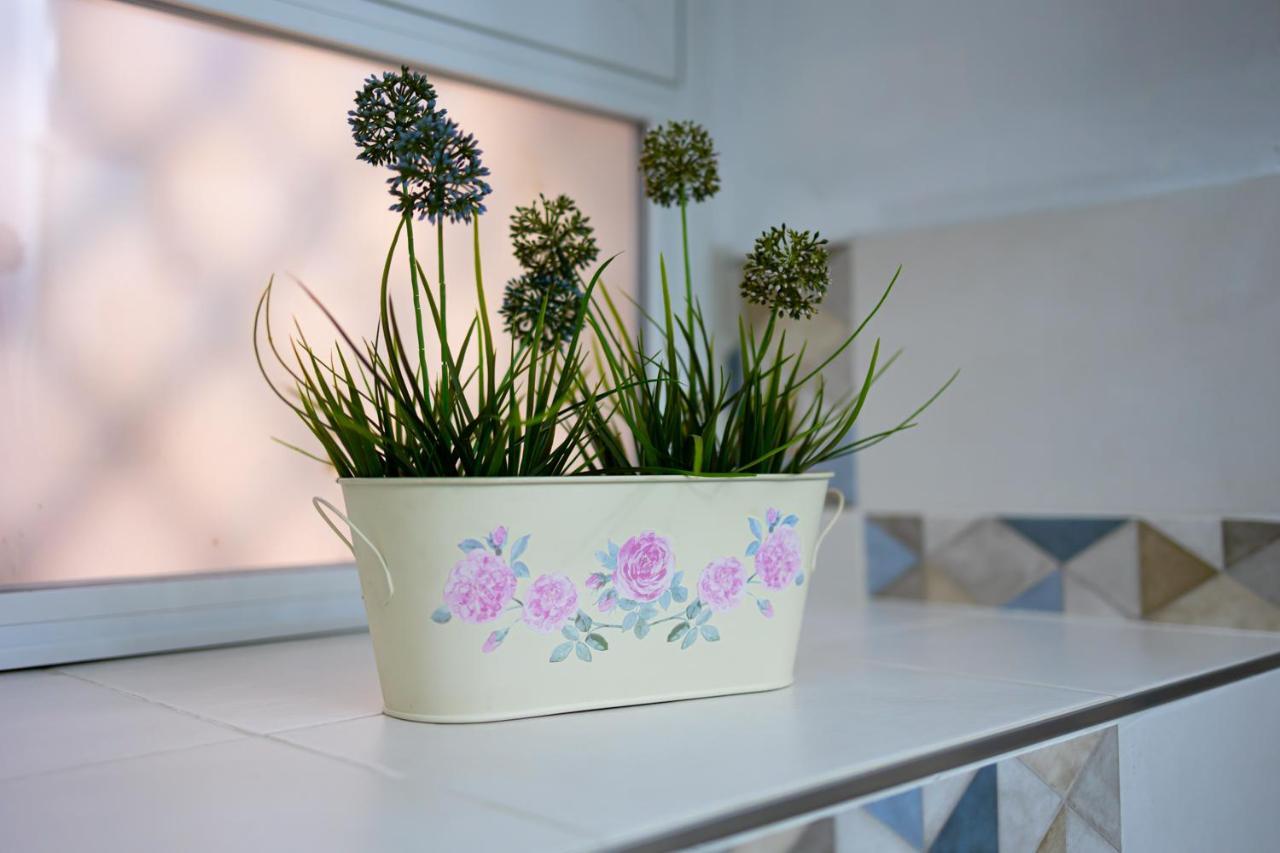 Lavika Home Катания Екстериор снимка